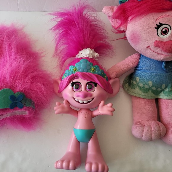Dreamworks Trolls Dolls and Hat Assortment - Picture 2 of 9